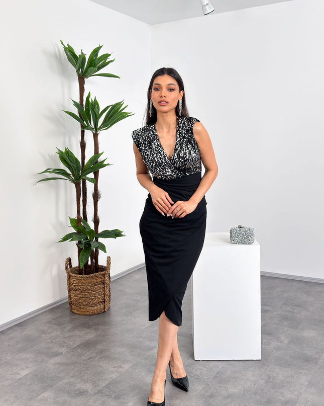 Kruvaze Yakalı Kolsuz Ara Boy Pul Payetli Şık Elbise