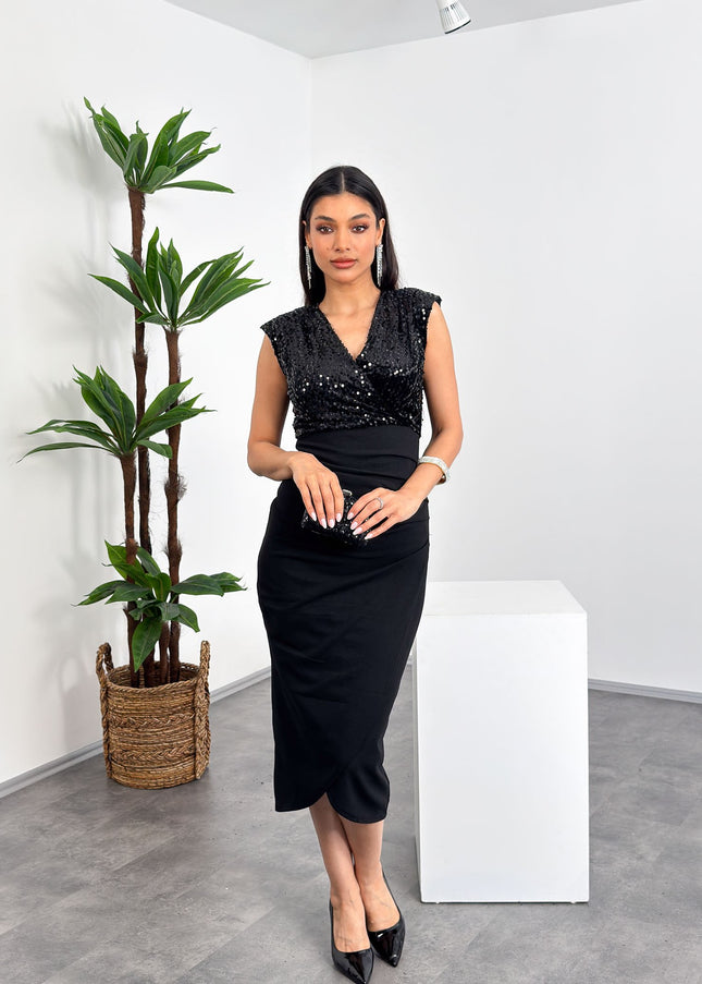 Kruvaze yakalı, kolsuz siyah pul payetli ara boy şık elbise