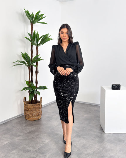 Şifon gömlek üst detaylı, pul payet etekli ve yırtmaçlı elbise – Mialora modern gece şıklığı