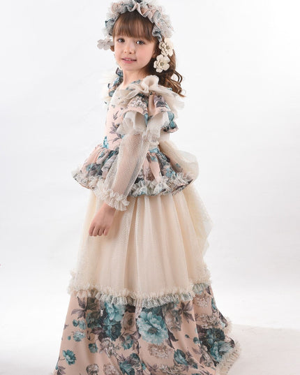 Kız çocuk uzun abiye elbisesi, çiçek desenli etek, tül peplum kol, dantel detaylı, saç aksesuarı