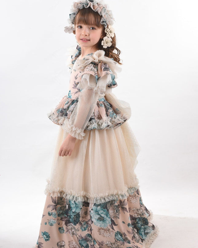 Kız çocuk uzun abiye elbisesi, çiçek desenli etek, tül peplum kol, dantel detaylı, saç aksesuarı