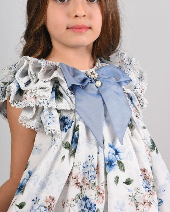 Çiçek desenleri ve dantel yaka detaylı, mavi fiyonklu kız çocuk elbisesi, ön görünüm
